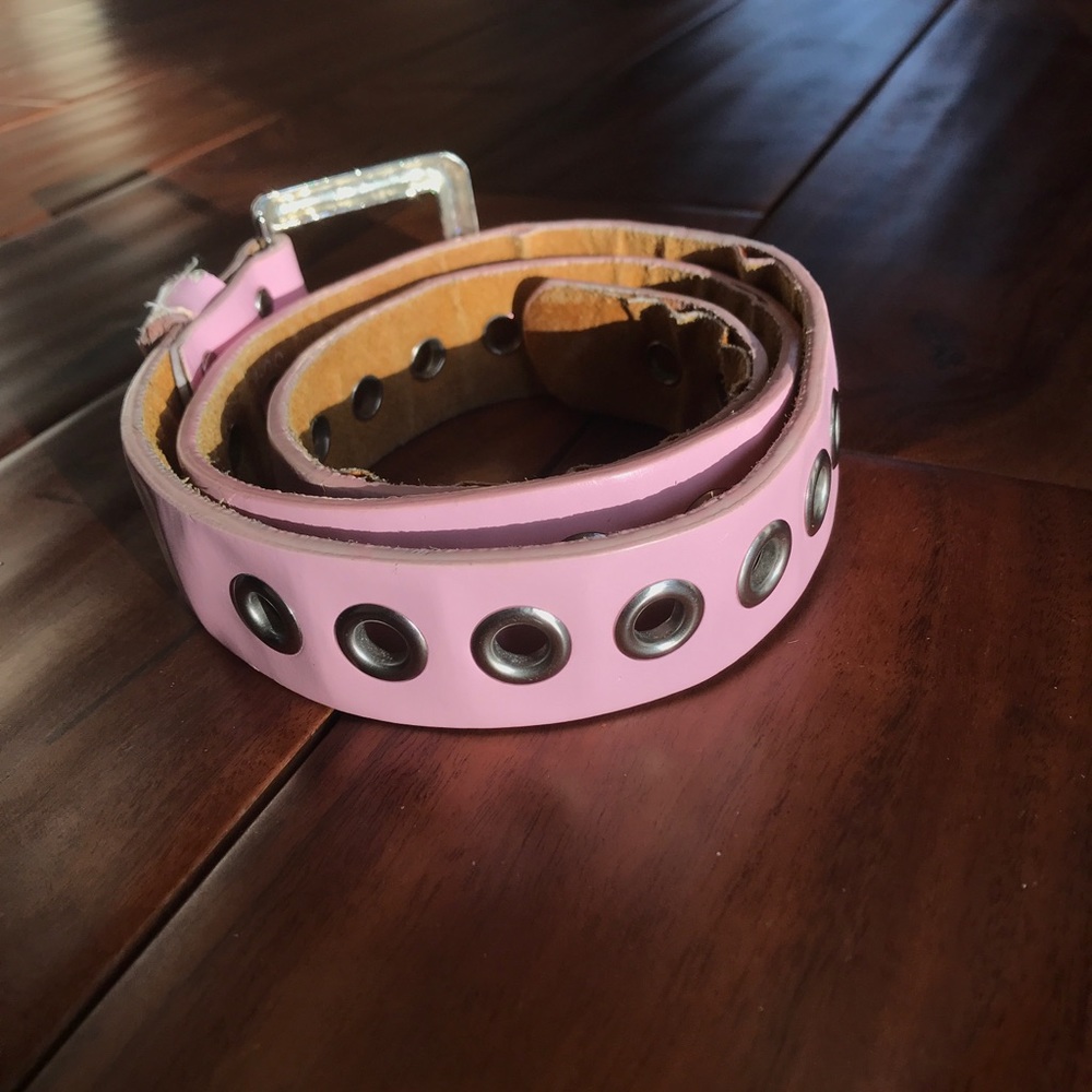 2/$20🦋DISTRESSED PINK BELT